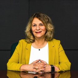 Photo of Gerri Sinclair Photo of Gerri Sinclair