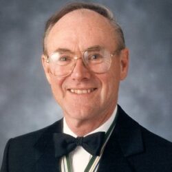 Photo of Gordon MacFarlane (1925-2018) Photo of Gordon MacFarlane (1925-2018)