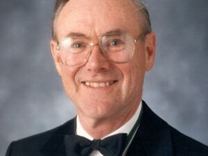 Photo of Gordon MacFarlane (1925-2018) Photo of Gordon MacFarlane (1925-2018)