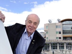 Photo of John MacDonald (1936-2019) Photo of John MacDonald (1936-2019)